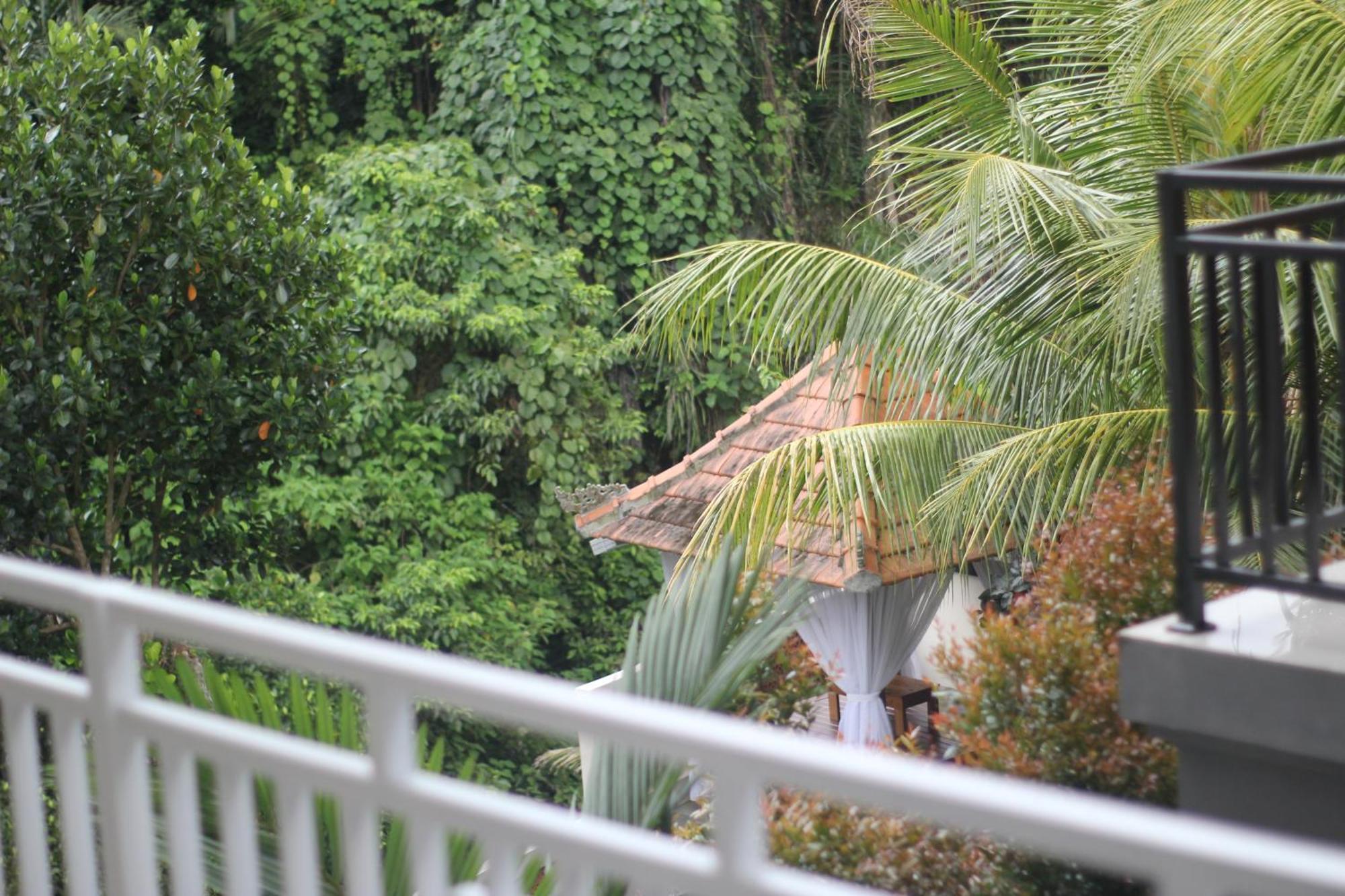 Hanaka Riverside Ubud Ngoại thất bức ảnh
